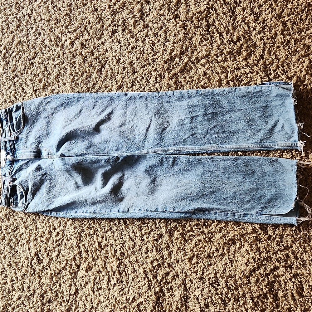 Abercrombie & Fitch ulta high rise straight distressed womans size 4 jeans - Picture 5 of 12